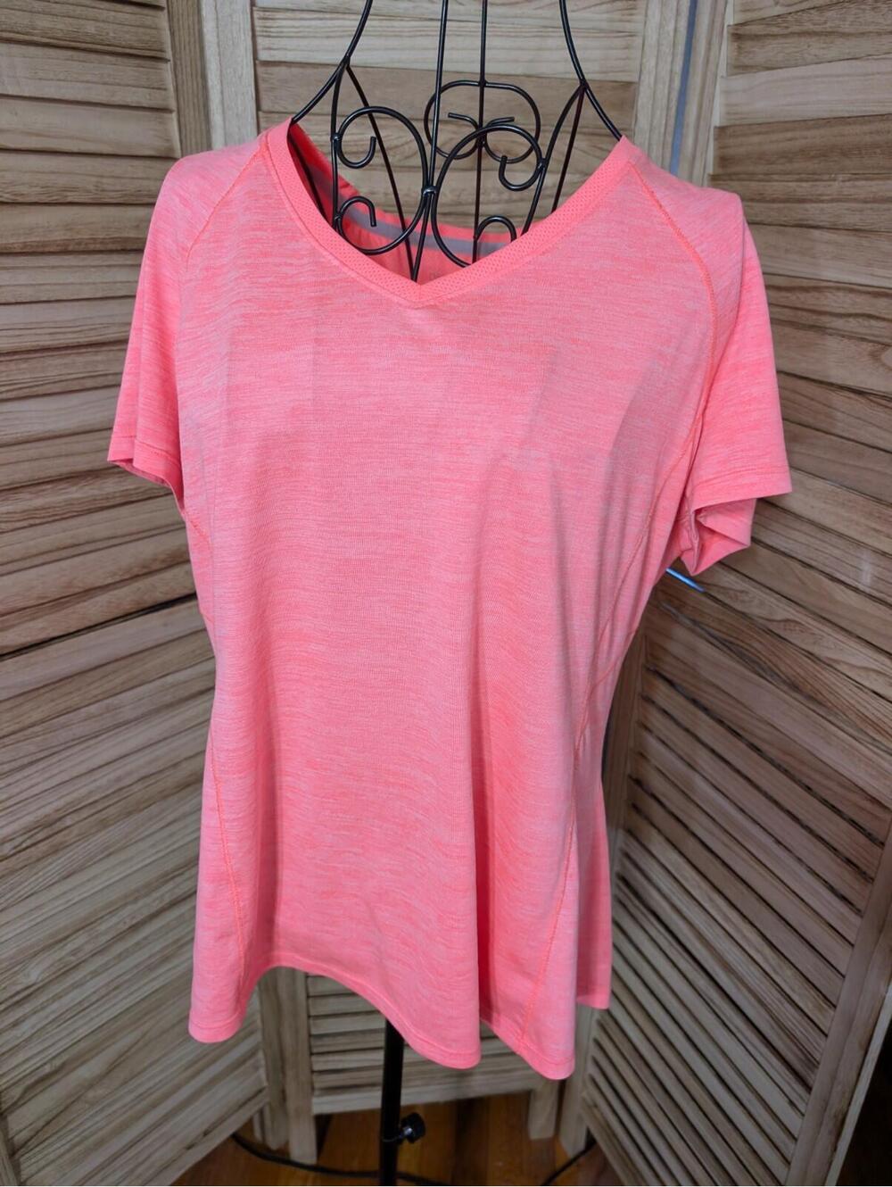 Womens Danskin Now "Semi-Fitted" L Pink V-Neck Cap Sleeve Vented Athletic Top